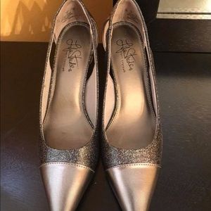 Nice shoes size 7 Pewter color